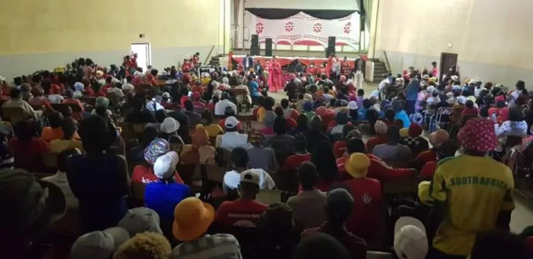 Scores of supporters attend Thokozani Khupe’s presser as MDC-T splits: Pics